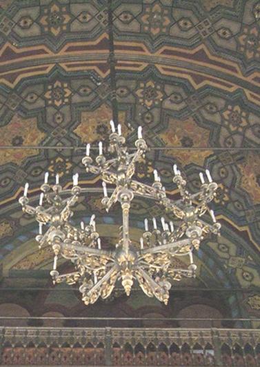 Candelabru – Templul Coral din București